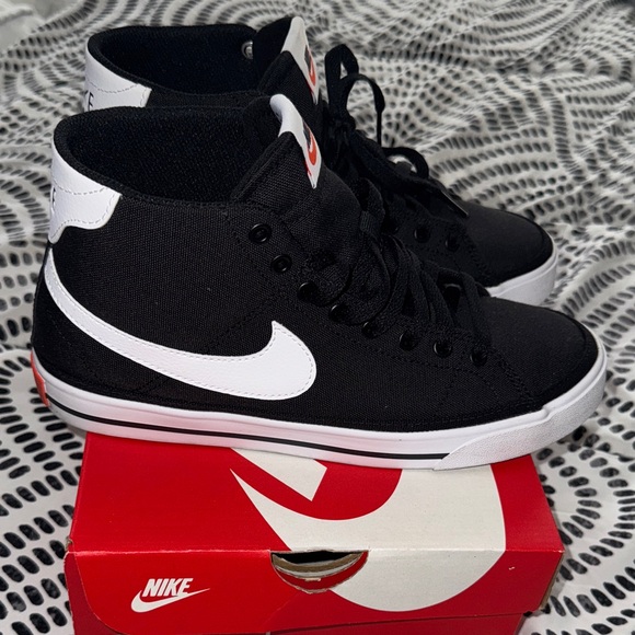 Nike Court Legacy Canvas Mid⭐️ - Picture 2 of 5